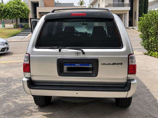 TOYOTA-HILUX SW4-2001