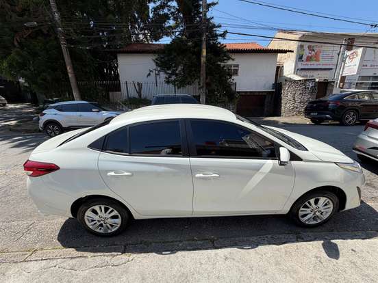 TOYOTA-YARIS-1.5 16V FLEX SEDAN XL MULTIDRIVE TOYOTA-YARIS-2018