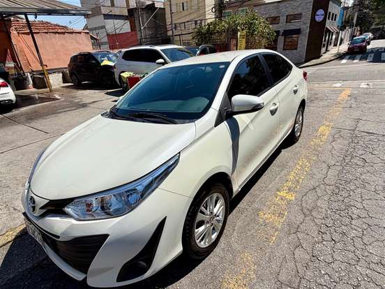 TOYOTA-YARIS-1.5 16V FLEX SEDAN XL MULTIDRIVE TOYOTA-YARIS-2018
