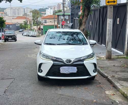 TOYOTA-YARIS-2024