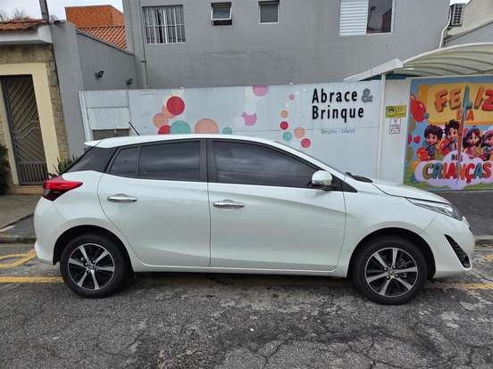 TOYOTA-YARIS-1.5 16V FLEX XLS MULTIDRIVE TOYOTA-YARIS-2019