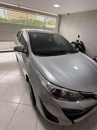 TOYOTA-YARIS-2021