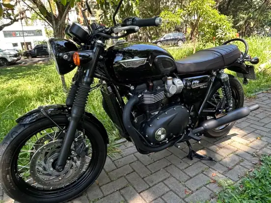 TRIUMPH-BONNEVILLE T120 BLACK 1200 TRIUMPH-BONNEVILLE T120 BLACK 1200-2020