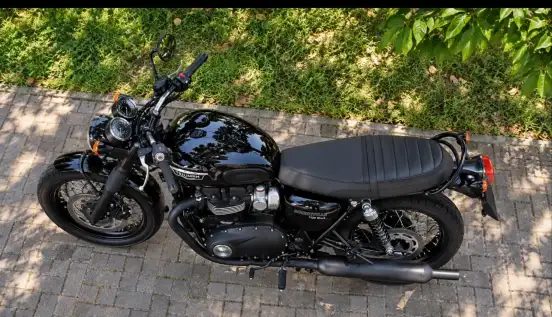 TRIUMPH-BONNEVILLE T120 BLACK 1200-2020