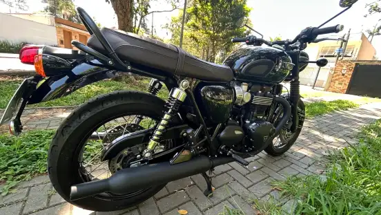 TRIUMPH-BONNEVILLE T120 BLACK 1200-2020