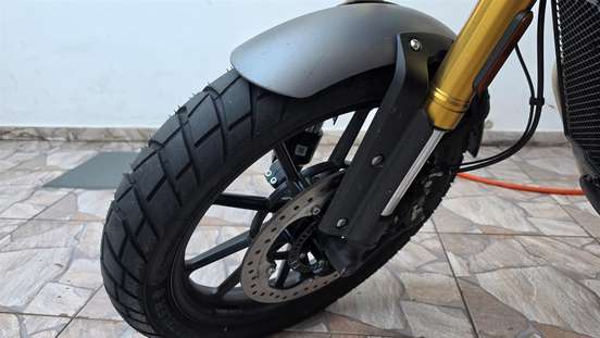 TRIUMPH-SCRAMBLER 400 X-2025