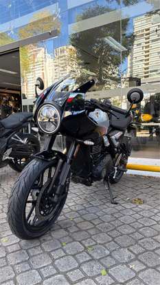 TRIUMPH-THRUXTON 400-2026