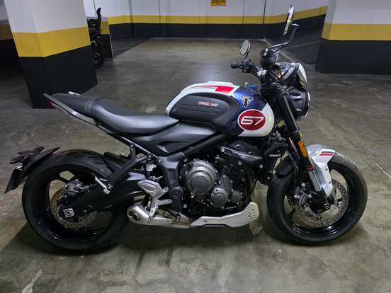 TRIUMPH-TRIDENT 660 TRIPLE TRIBUTE EDITION TRIUMPH-TRIDENT 660 TRIPLE TRIBUTE EDITION-2024