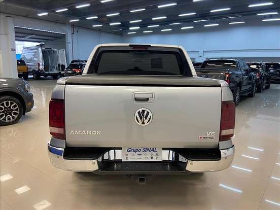 VOLKSWAGEN-AMAROK-2022