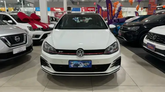 VOLKSWAGEN-GOLF-2017
