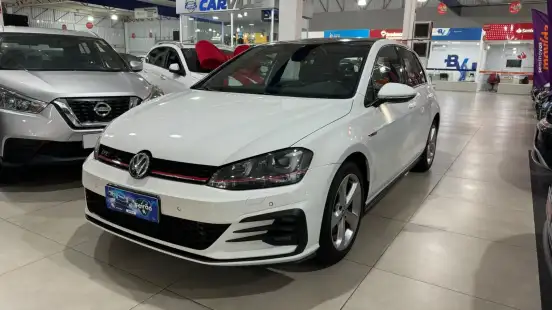 VOLKSWAGEN-GOLF-2017