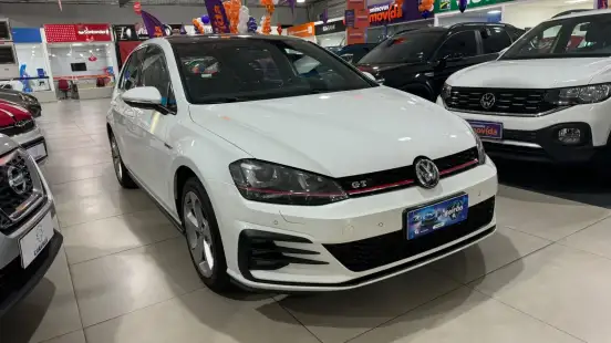 VOLKSWAGEN-GOLF-2017