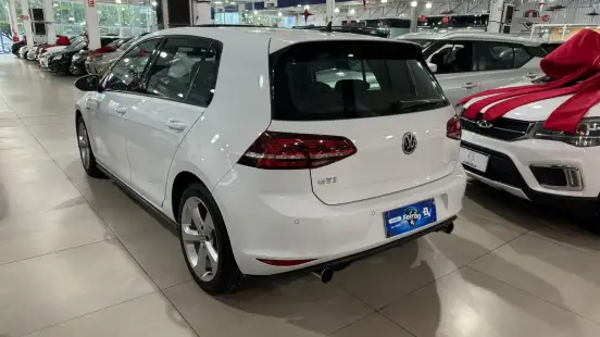 VOLKSWAGEN-GOLF-2.0 TSI GTI 16V TURBO GASOLINA 4P AUTOMÁTICO VOLKSWAGEN-GOLF-2017