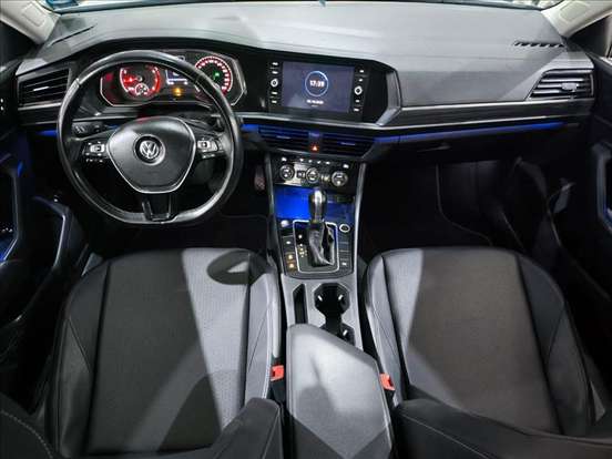 VOLKSWAGEN-JETTA-2018