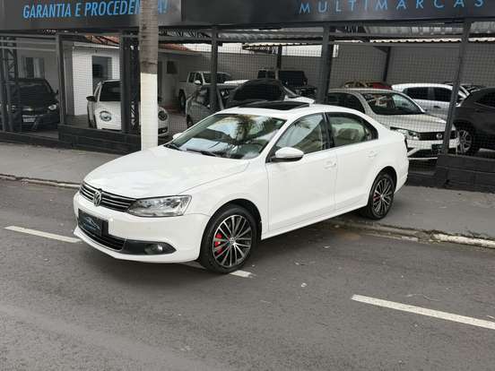 VOLKSWAGEN-JETTA-2.0 TSI HIGHLINE 200CV GASOLINA 4P TIPTRONIC VOLKSWAGEN-JETTA-2012