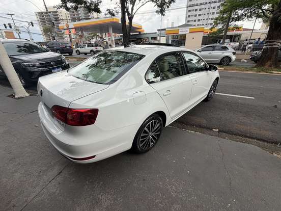 VOLKSWAGEN-JETTA-2.0 TSI HIGHLINE 200CV GASOLINA 4P TIPTRONIC VOLKSWAGEN-JETTA-2012