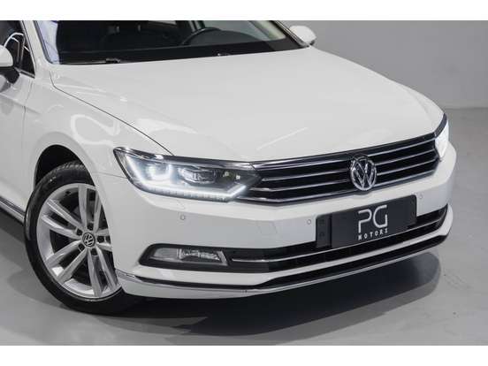 VOLKSWAGEN-PASSAT-2017