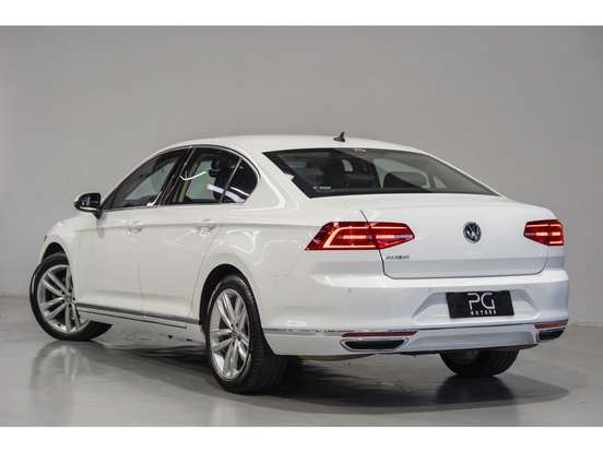 VOLKSWAGEN-PASSAT-2.0 16V TSI BLUEMOTION GASOLINA HIGHLINE 4P DSG VOLKSWAGEN-PASSAT-2017
