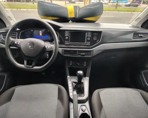 VOLKSWAGEN-POLO-2023