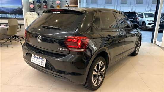 VOLKSWAGEN-POLO-2021