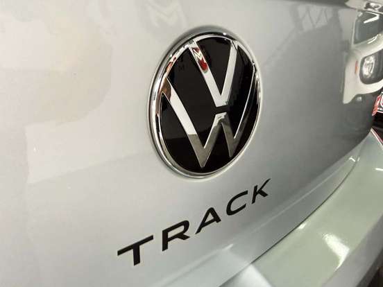 VOLKSWAGEN-POLO-2024