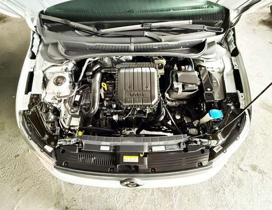 VOLKSWAGEN-POLO-2024