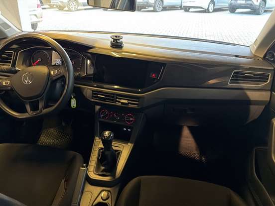 VOLKSWAGEN-POLO-2024