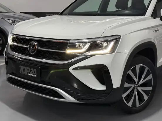 VOLKSWAGEN-TAOS-2022