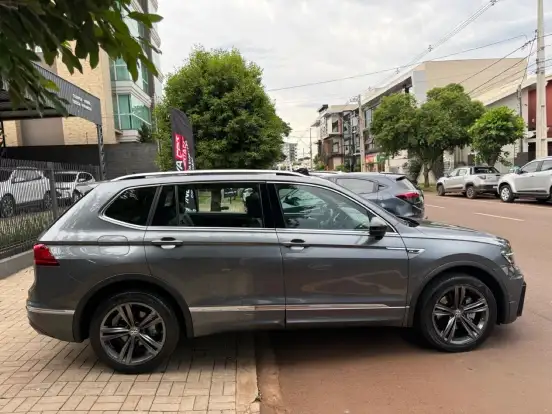 VOLKSWAGEN-TIGUAN-2019