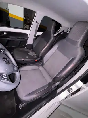 VOLKSWAGEN-UP-2021