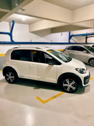 VOLKSWAGEN-UP-2021