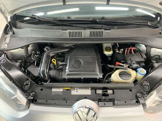 VOLKSWAGEN-UP-2016