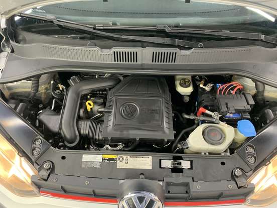 VOLKSWAGEN-UP-2017