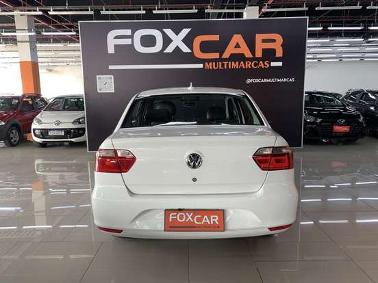 VOLKSWAGEN-VOYAGE-2014