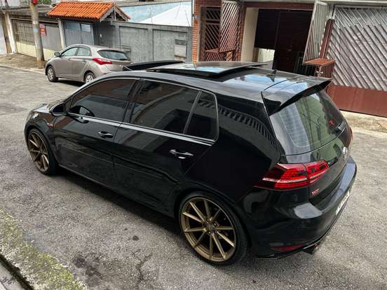 VOLKSWAGEN-GOLF-2013