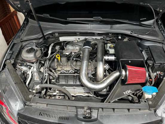 VOLKSWAGEN-GOLF-2013
