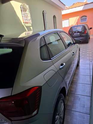 VOLKSWAGEN-POLO-2019