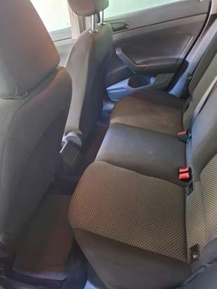 VOLKSWAGEN-POLO-2019