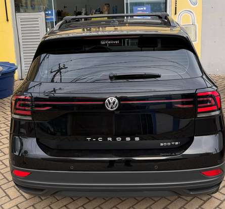 VOLKSWAGEN-T-CROSS-2021