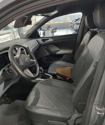 VOLKSWAGEN-T-CROSS-2024
