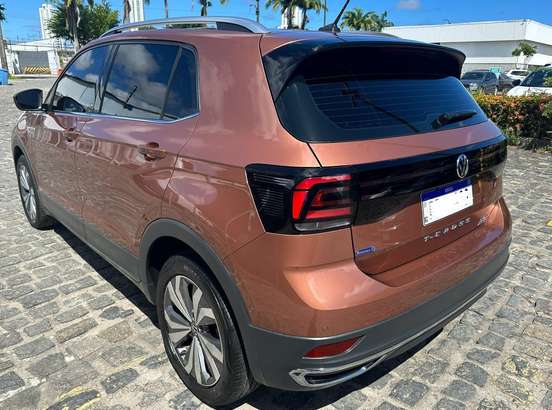 VOLKSWAGEN-T-CROSS-2019