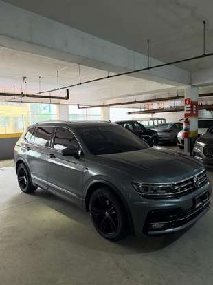 VOLKSWAGEN-TIGUAN-2018