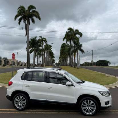 VOLKSWAGEN-TIGUAN-2.0 TSI 16V TURBO GASOLINA 4P TIPTRONIC VOLKSWAGEN-TIGUAN-2013