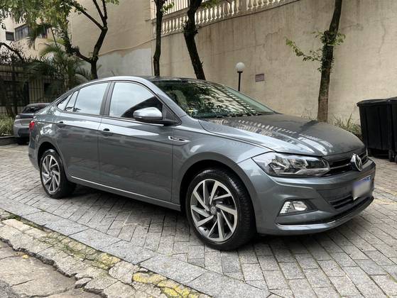 VOLKSWAGEN VIRTUS 1.0 200 TSI HIGHLINE AUTOMÁTICO