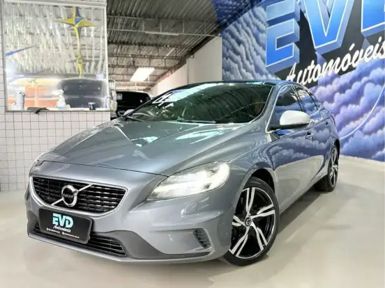 VOLVO-V40-2.0 T5 R-DESIGN GASOLINA 4P AUTOMÁTICO VOLVO-V40-2018
