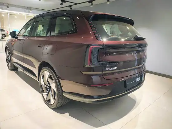 VOLVO-XC90-2026