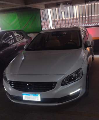 VOLVO-S60-2017