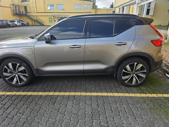 VOLVO XC40 1.5 T5 RECHARGE R-DESIGN GEARTRONIC