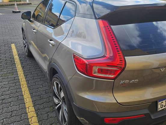 VOLVO-XC40-1.5 T5 RECHARGE R-DESIGN GEARTRONIC VOLVO-XC40-2021