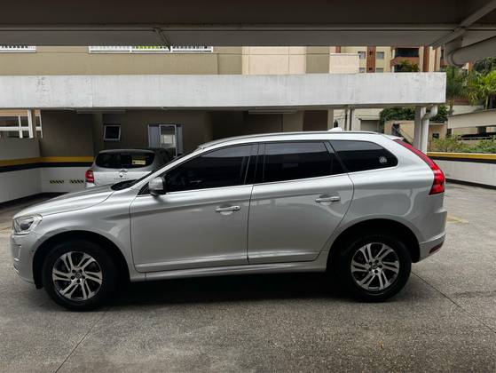 VOLVO XC60 2.0 T5 COMFORT FWD TURBO GASOLINA 4P AUTOMÁTICO